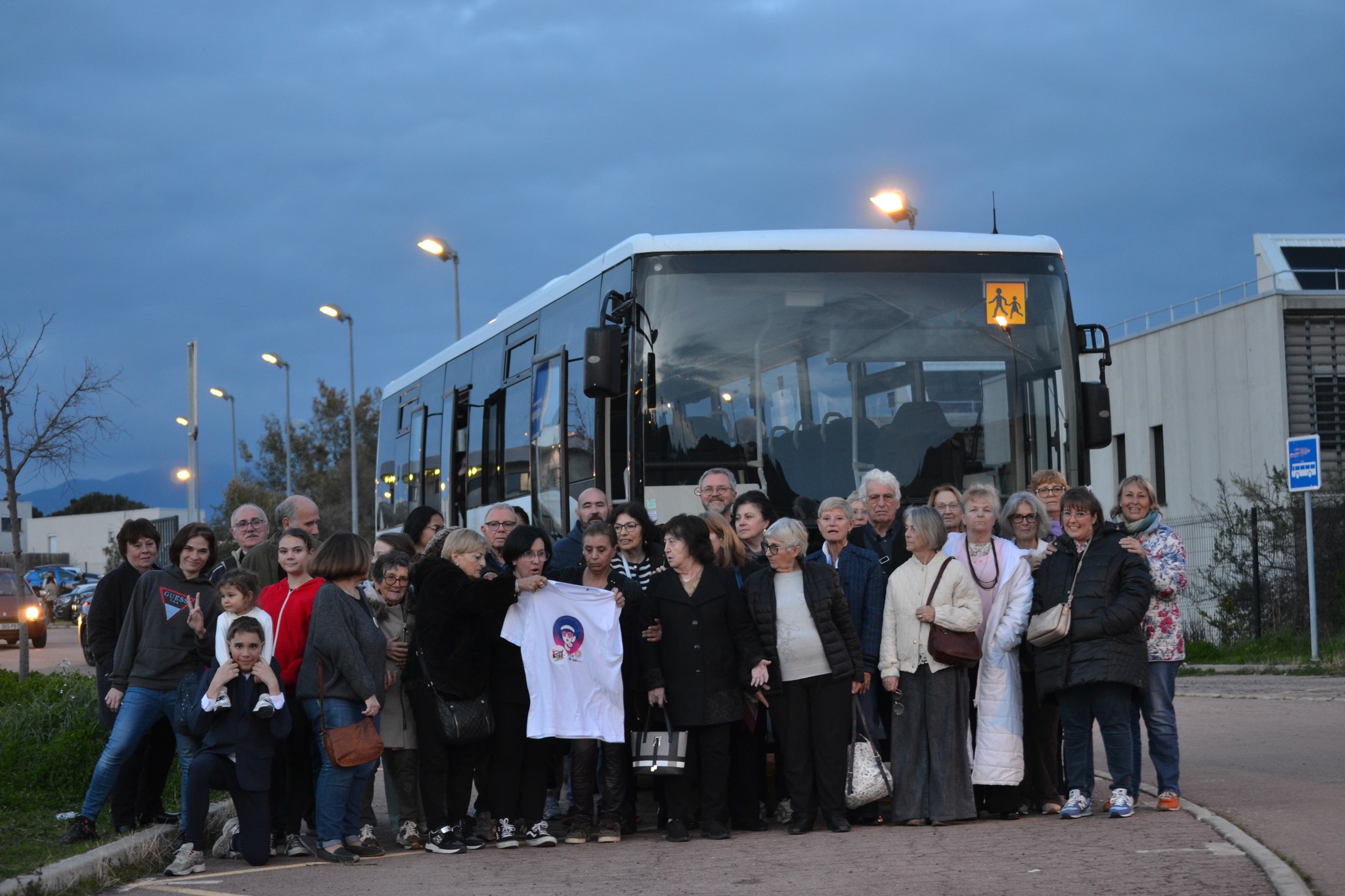 Bénévoles de l'AD20B et Personnes accueillies ont assisté au spectacle de la Troupe corse des Restos à Ajaccio : Les Restos HAUTE-CORSE